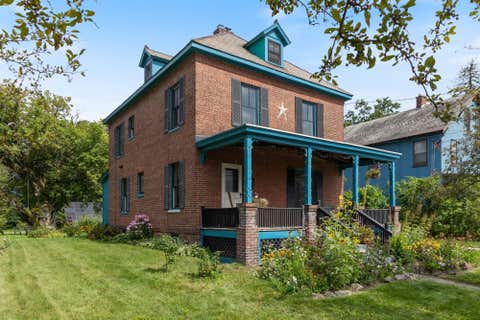 Photo of 412 North Avenue, Burlington, VT 05401 (MLS # 5106122)