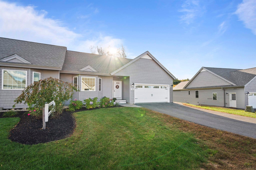 Photo of 7 Cardinal Lane #B, Epping, NH 03042 (MLS # 5113256)