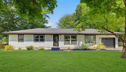 Photo of 3 Sycamore Street, Hudson, NH 03051 (MLS # 5097660)