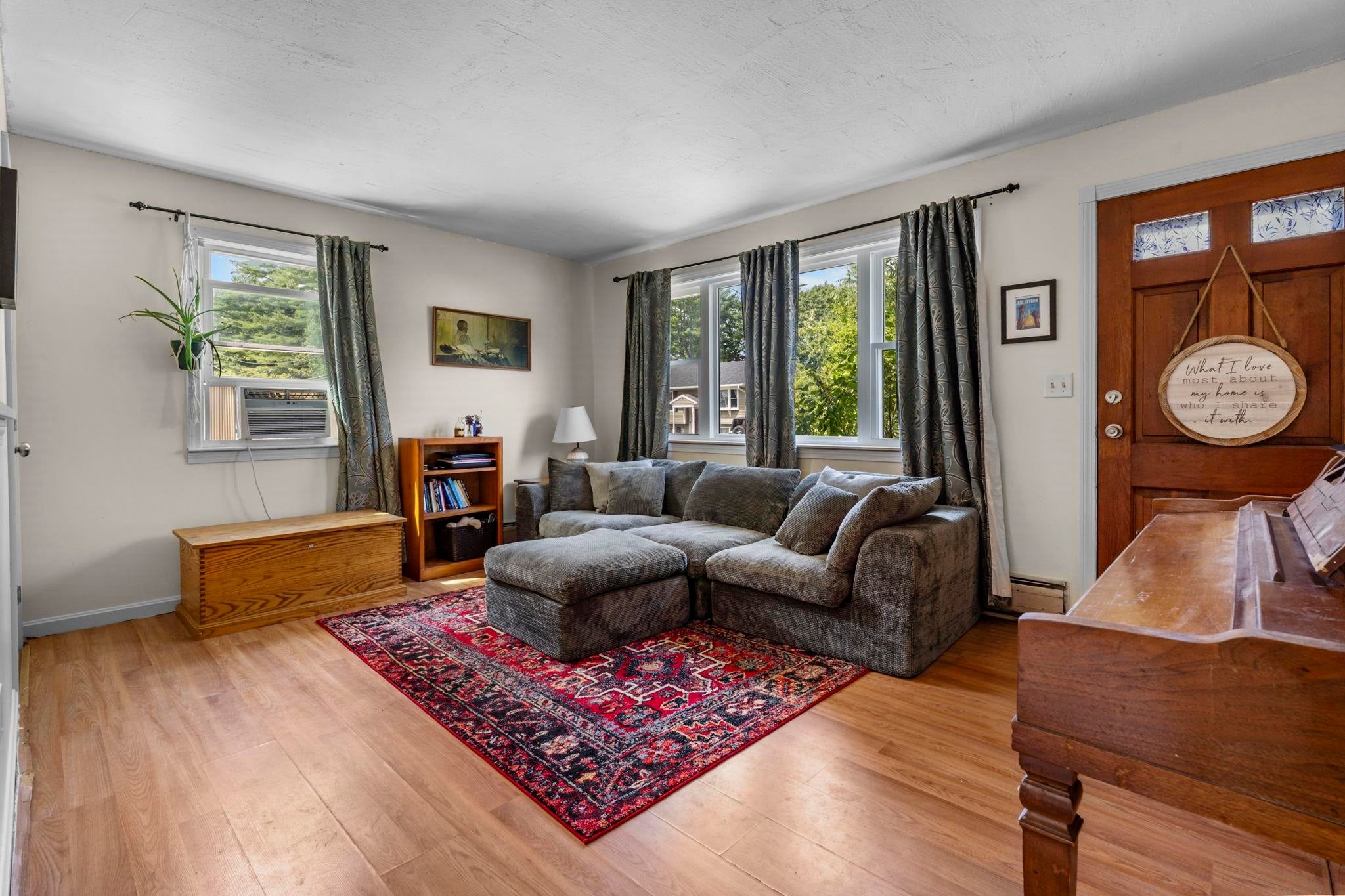 9 Winsor Avenue