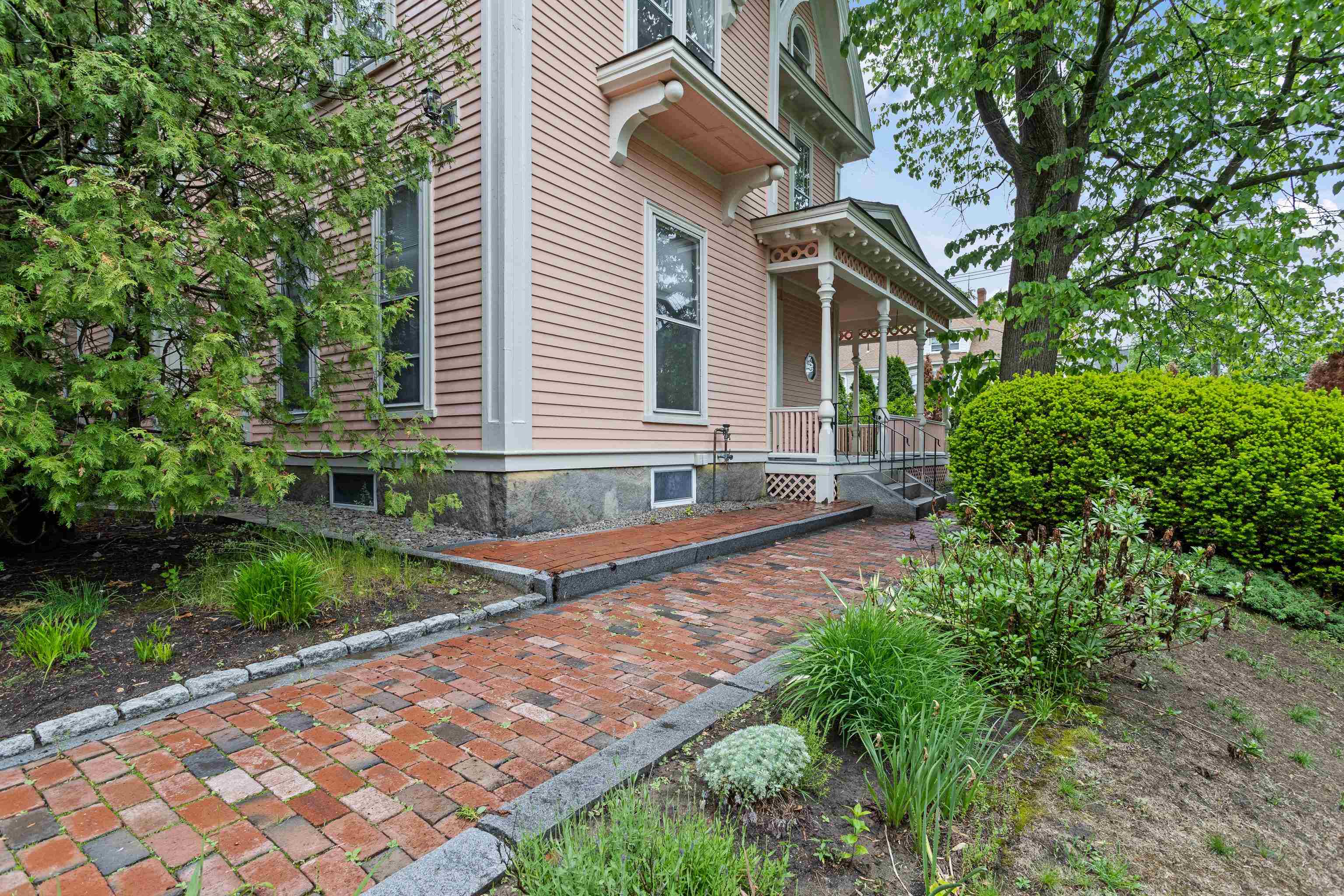 270 Orange Street 2