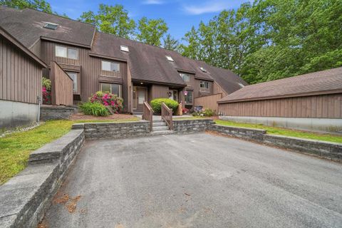 Photo of 25 Silverton Drive, Nashua, NH 03062 (MLS # 5091889)