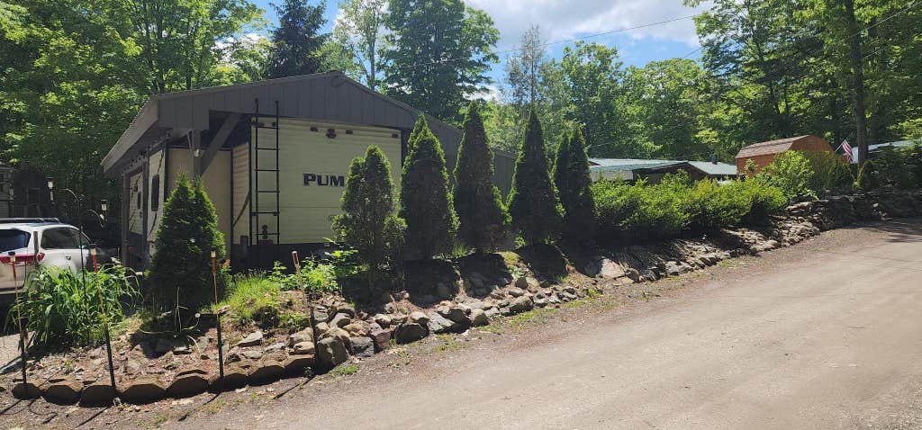Photo of 122 Mohegan Drive #CCE-34/122, Rochester, NH 03867 (MLS # 5092620)