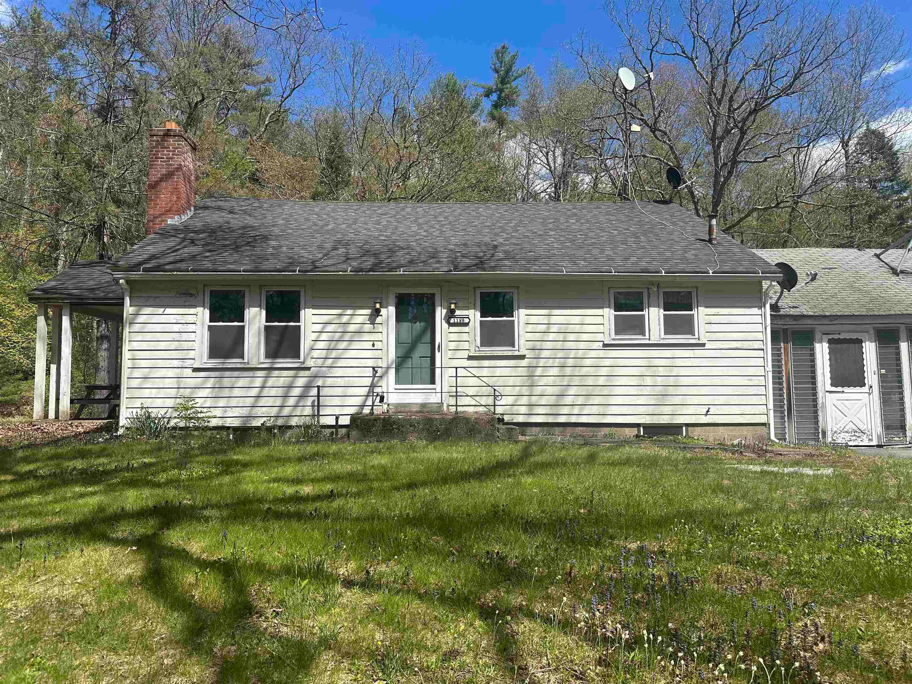 1188 Valley Road