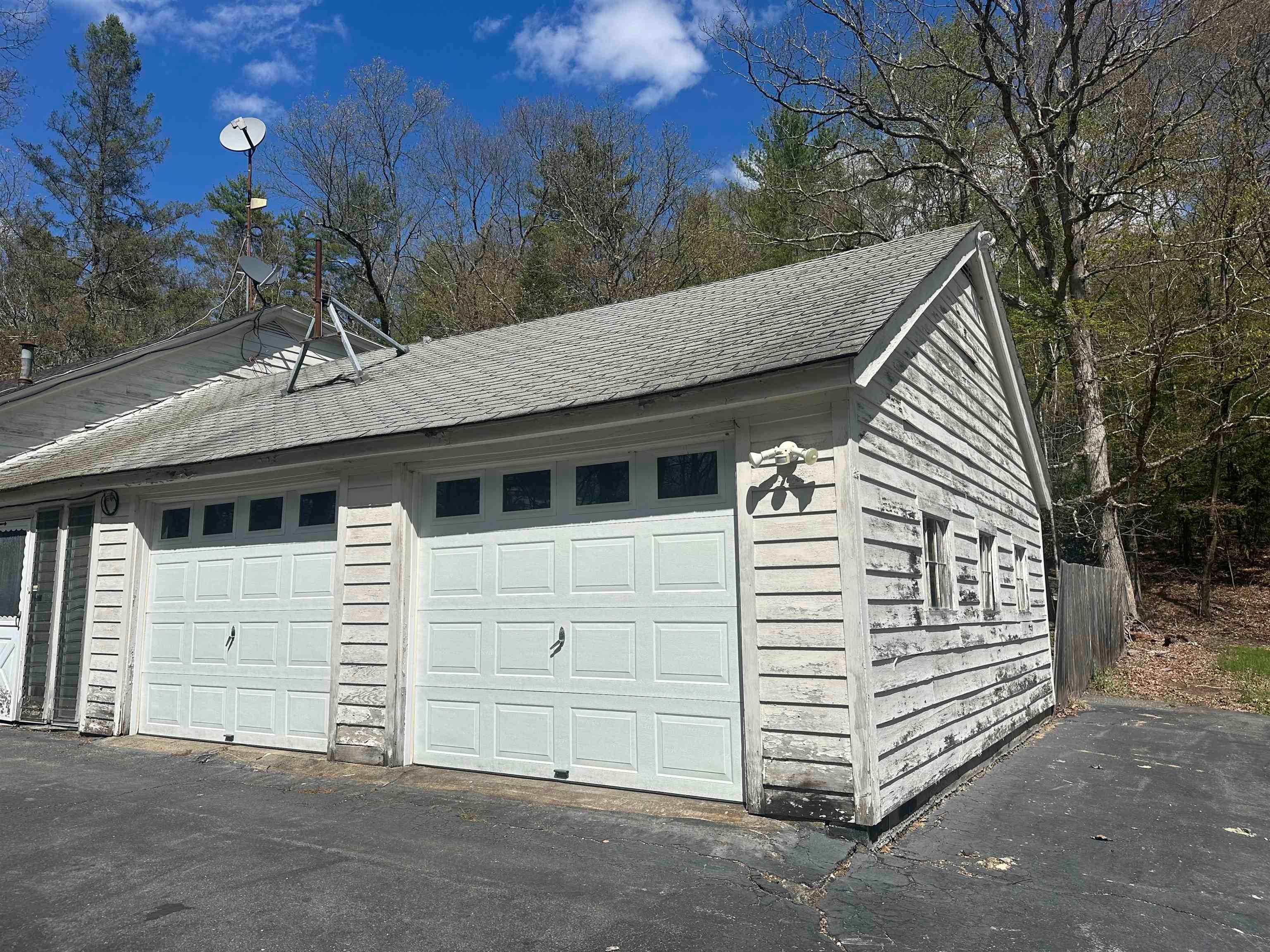 1188 Valley Road