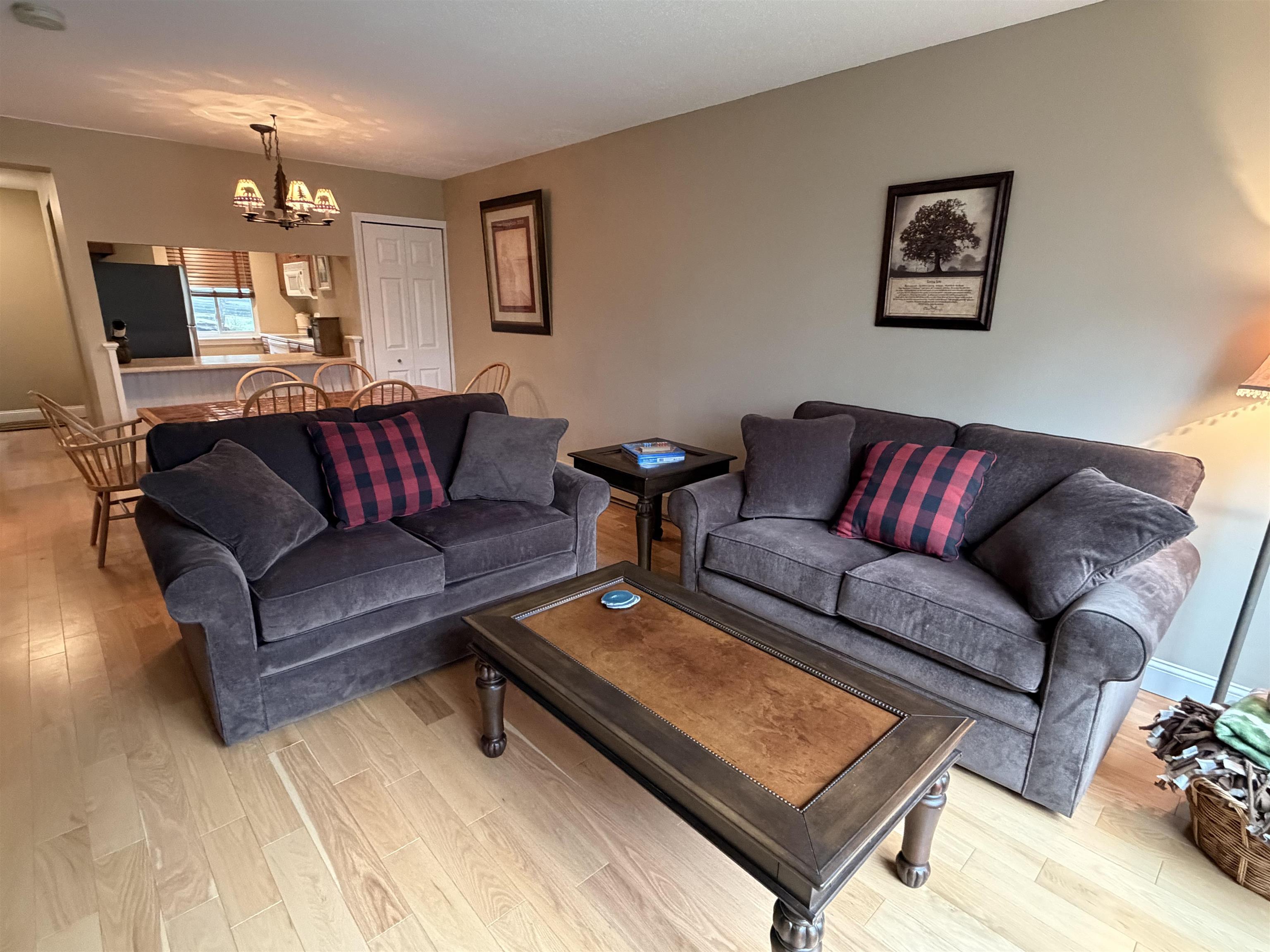 3 Windsor Hill Way D33