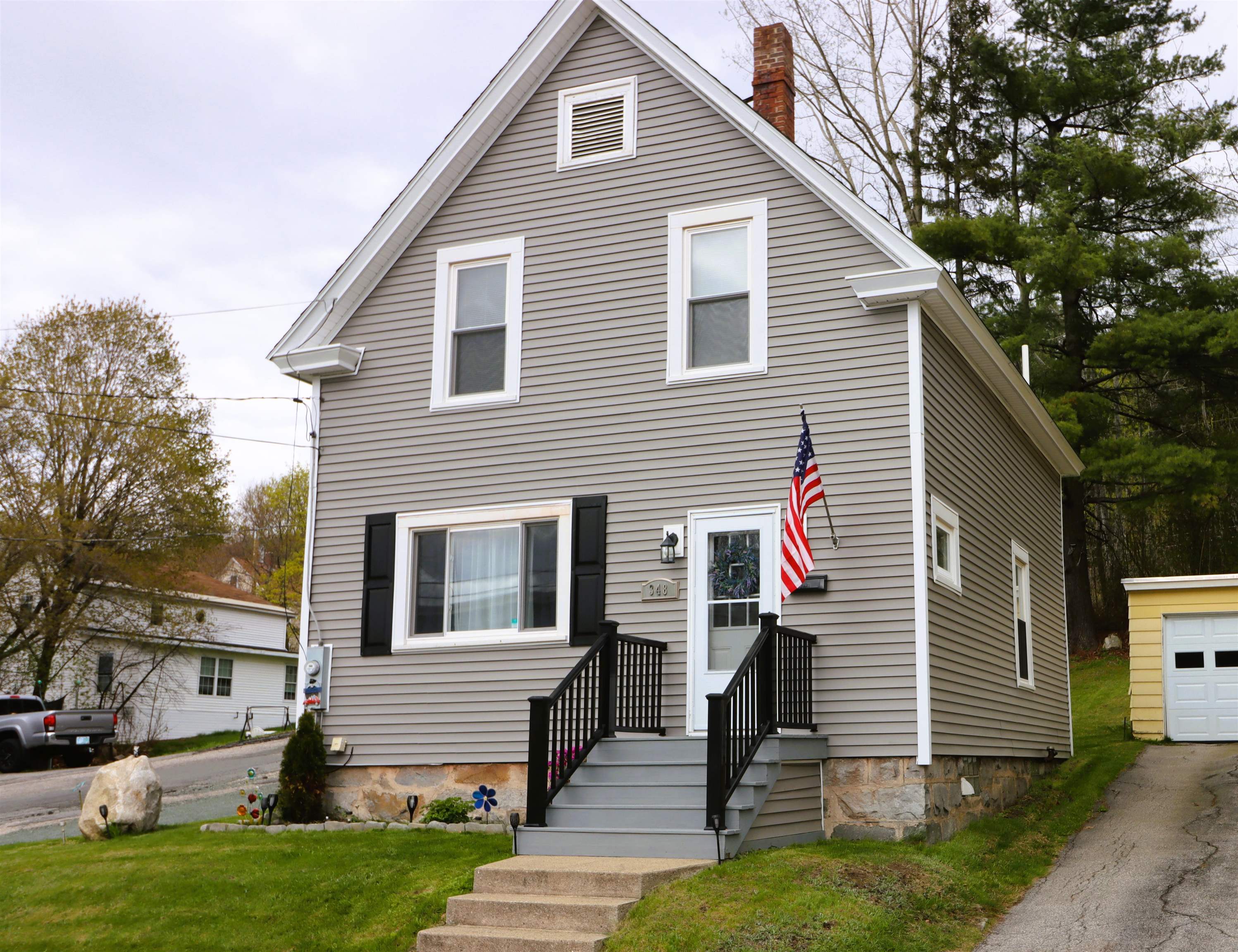 348 Champlain Street