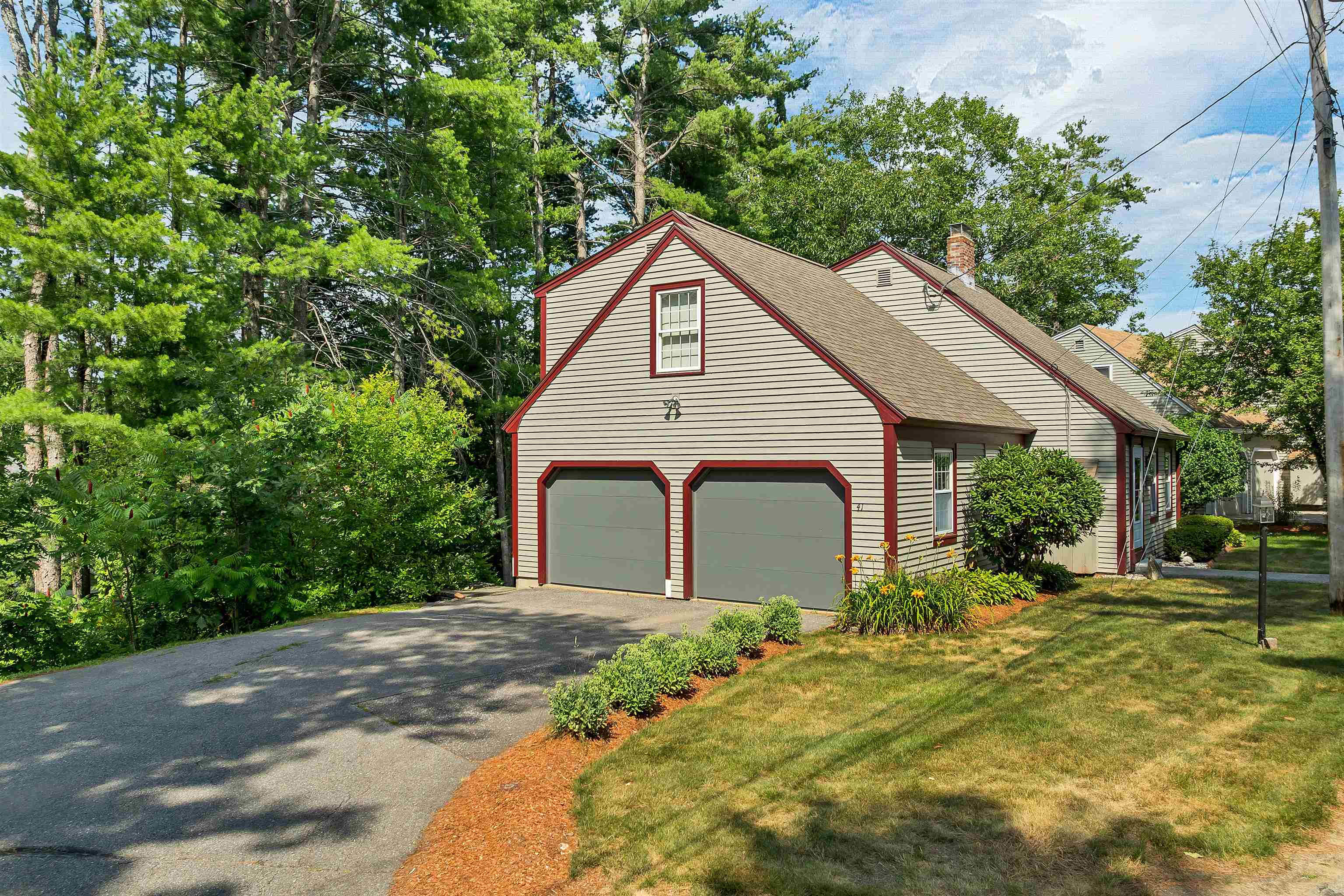 2761 Lake Shore Road 41
