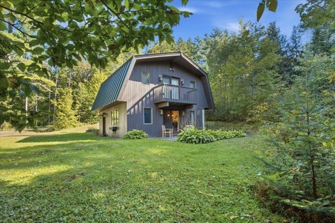 Photo of 14 Roberts Road, Londonderry, VT 05148 (MLS # 5109858)