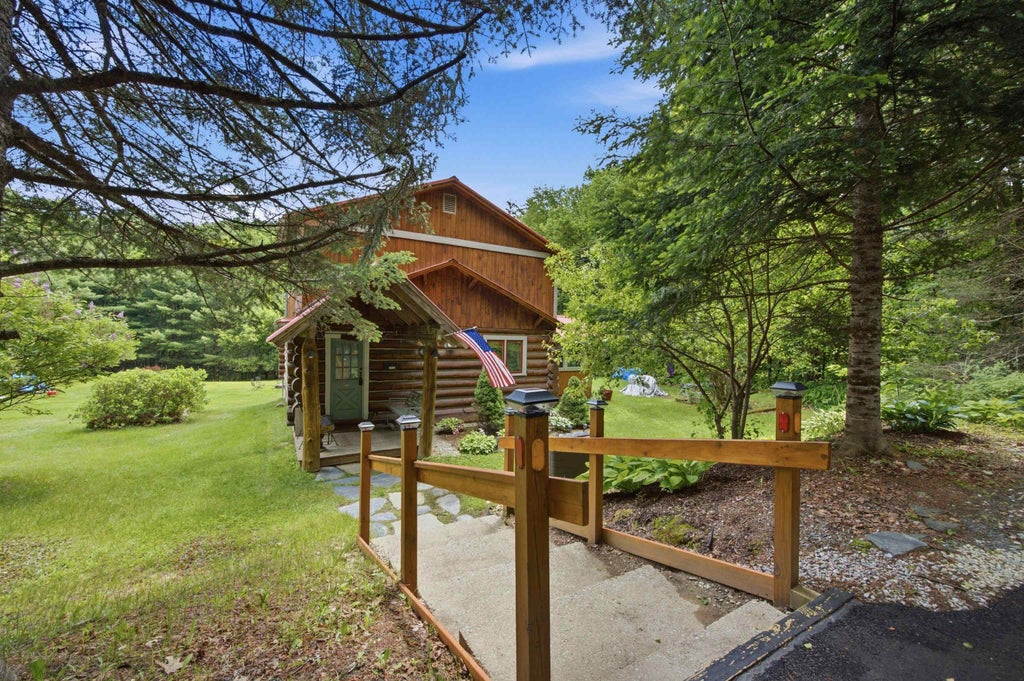 Photo of 507 North Skinny Ridge Road, Littleton, NH 03561 (MLS # 5100627)