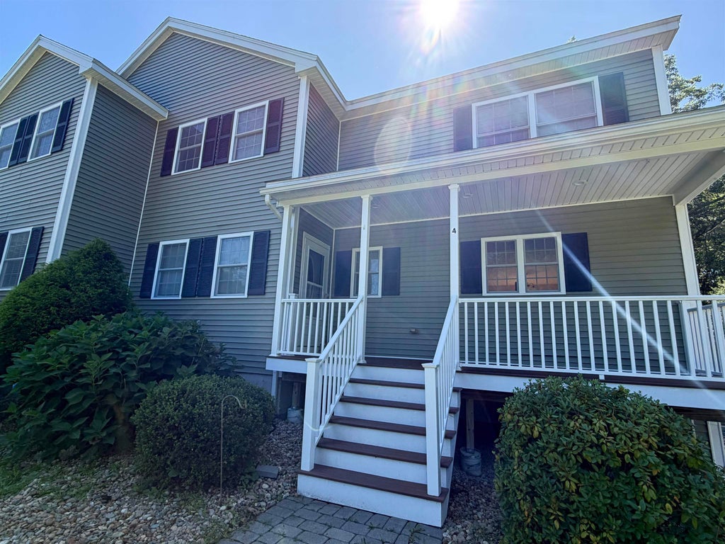 Photo of 4 Arbor Way, Pelham, NH 03076 (MLS # 5110720)
