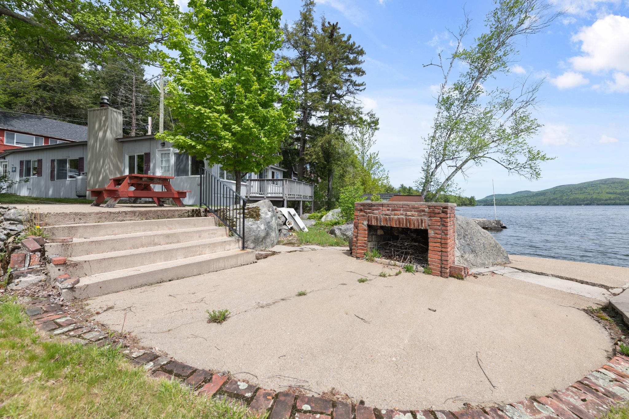 998 West Shore Road