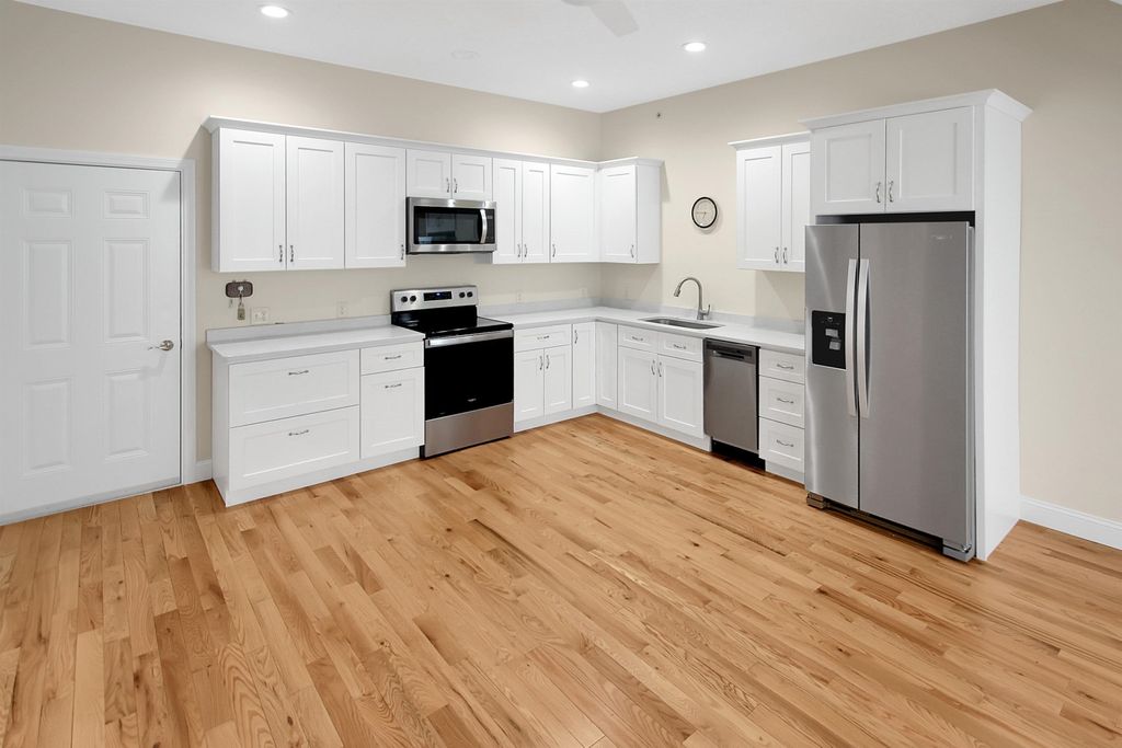 Photo of 10 Diamond Oaks Boulevard #2, Kingston, NH 03848 (MLS # 5082902)