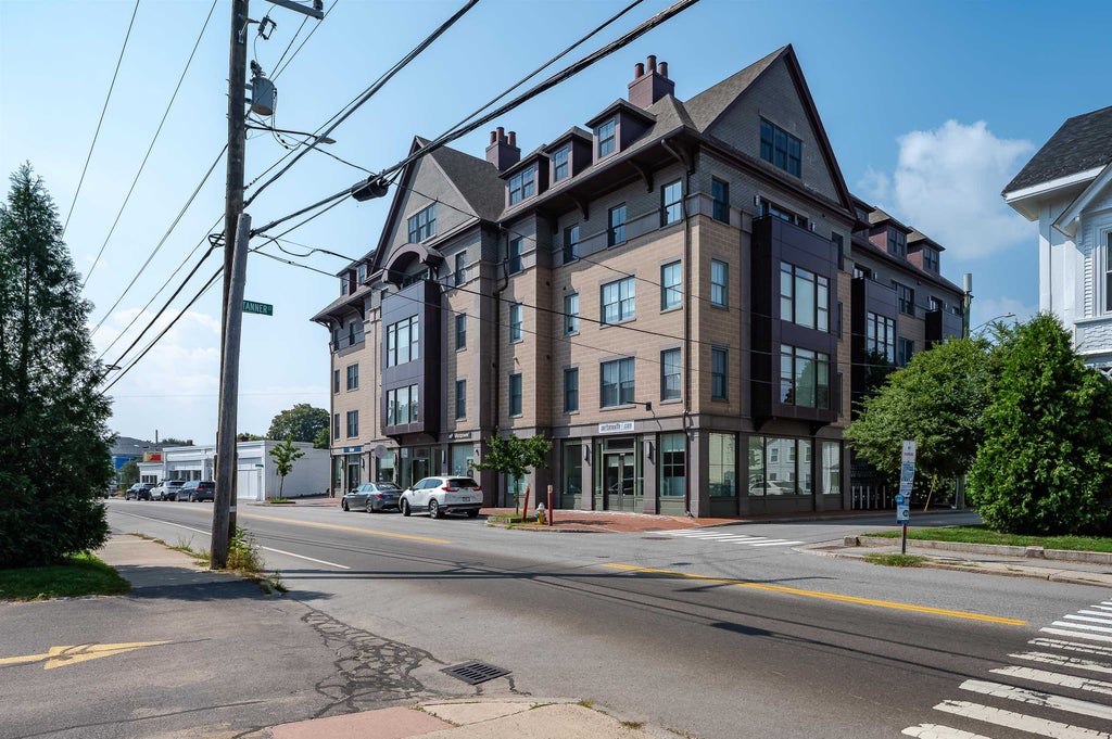 Photo of 51 Islington Street #3, Portsmouth, NH 03801 (MLS # 5111132)