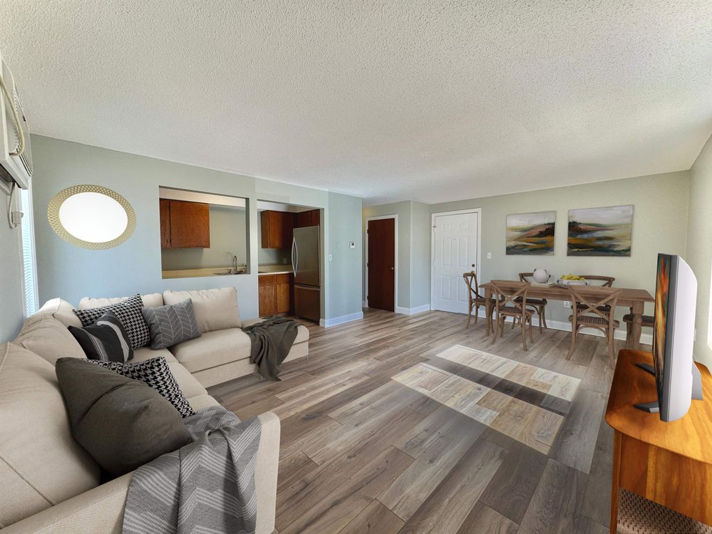 Photo of 118 Belmont Street #2S, Manchester, NH 03104 (MLS # 5089480)