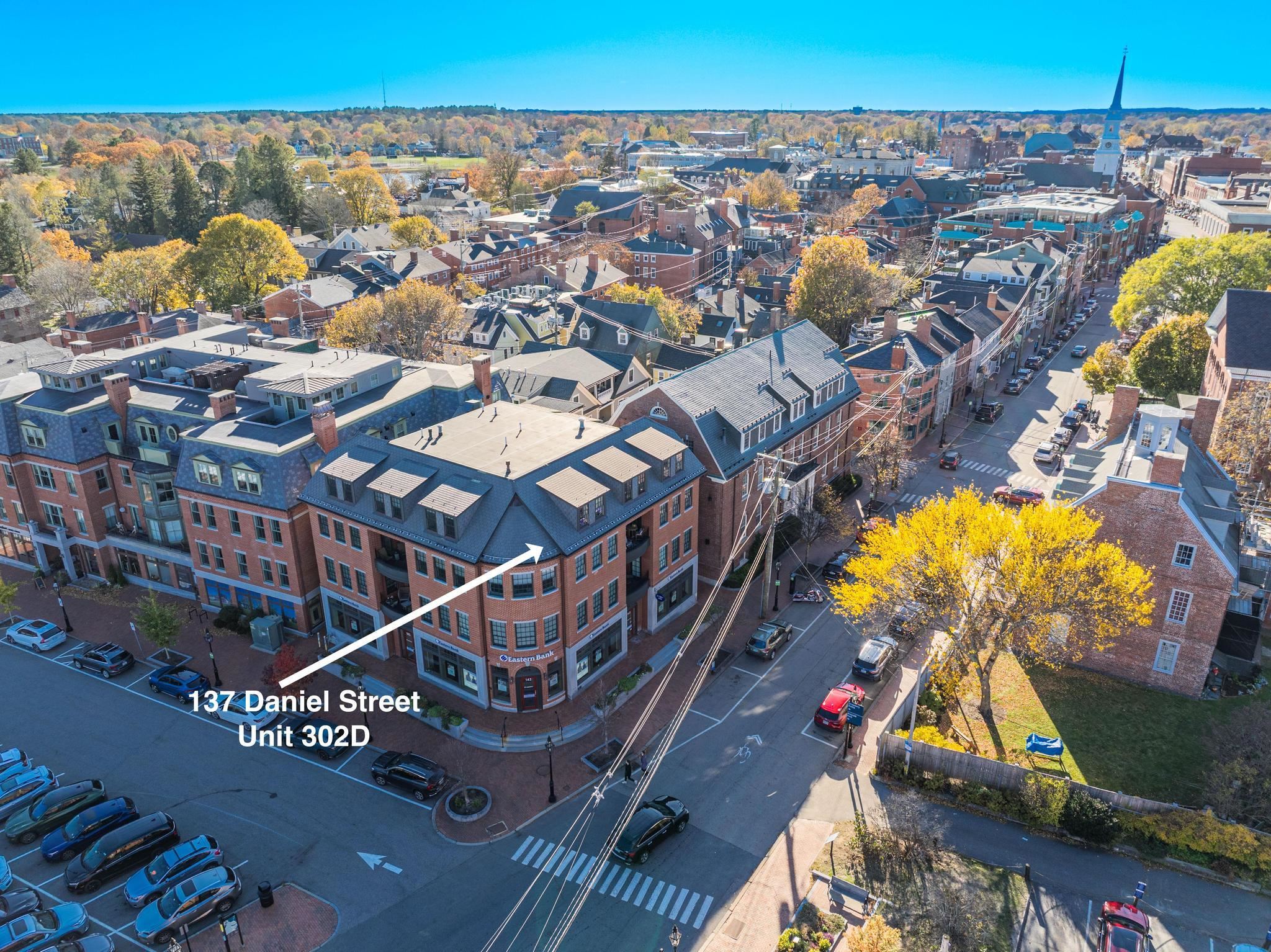 137 Daniel Street D302