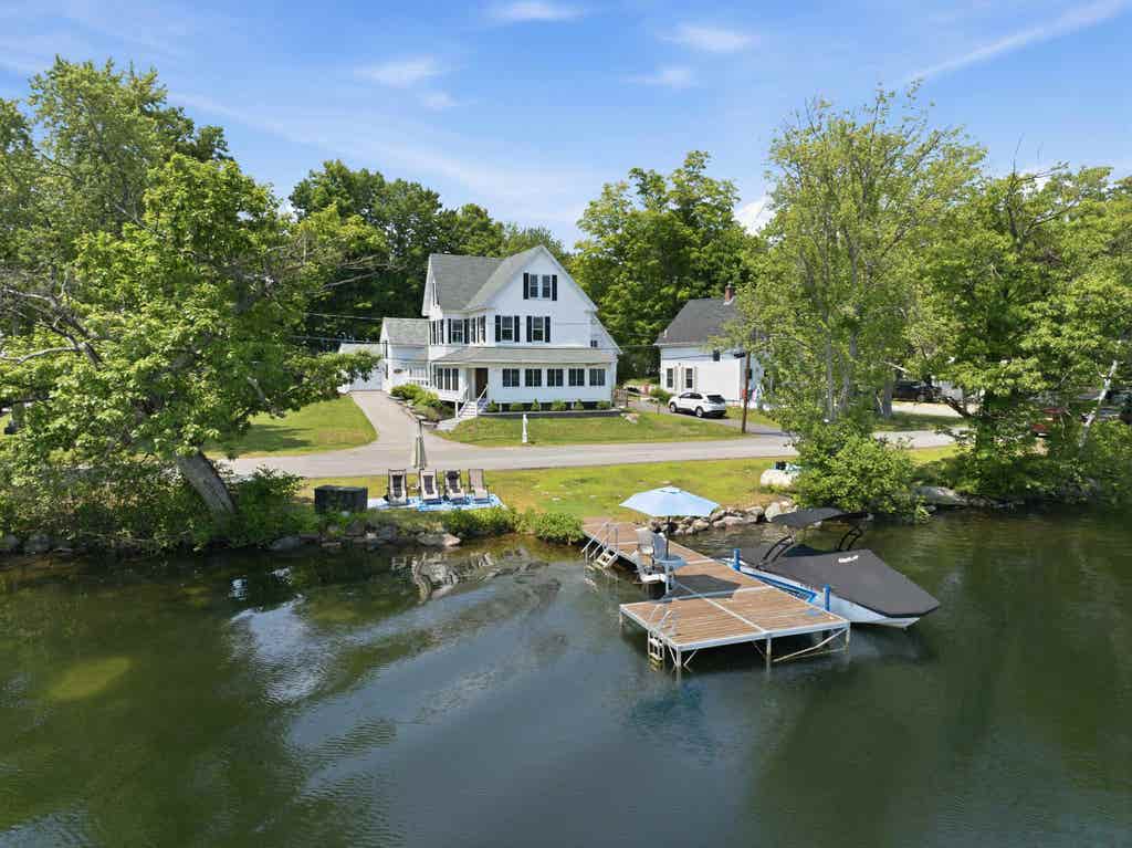 Photo of 68 Edgewater Avenue, Laconia, NH 03246 (MLS # 5098021)