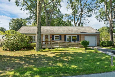 Photo of 9 Bond Street, Hudson, NH 03051 (MLS # 5103562)