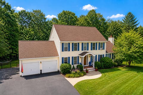 Photo of 32 Wildewood Lane, Dover, NH 03820 (MLS # 5105135)