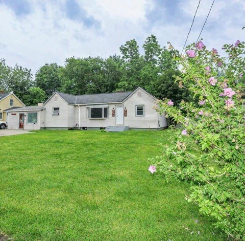 Photo of 124 Huse Road, Manchester, NH 03103 (MLS # 5101470)