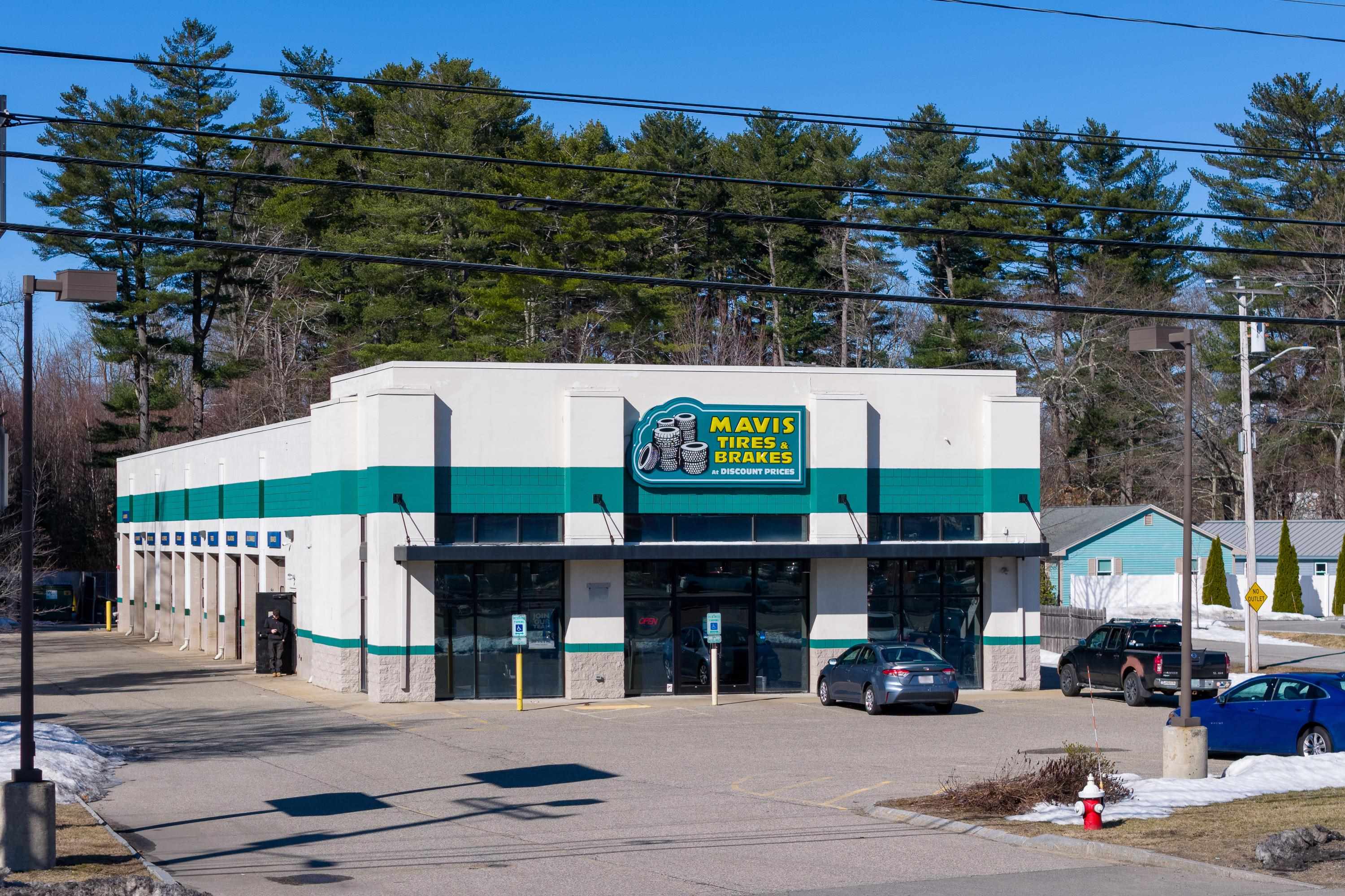537 Lafayette Road