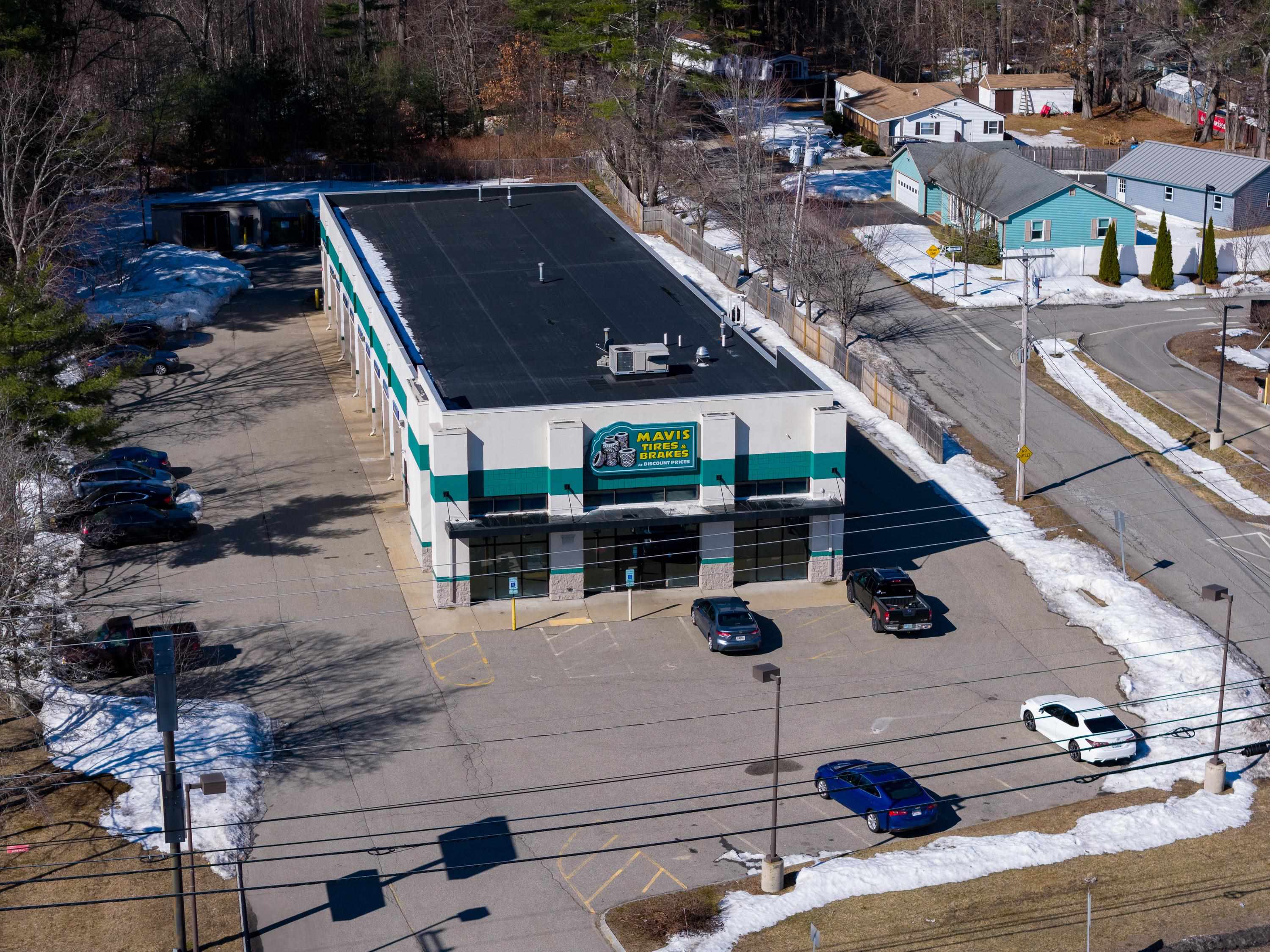 537 Lafayette Road
