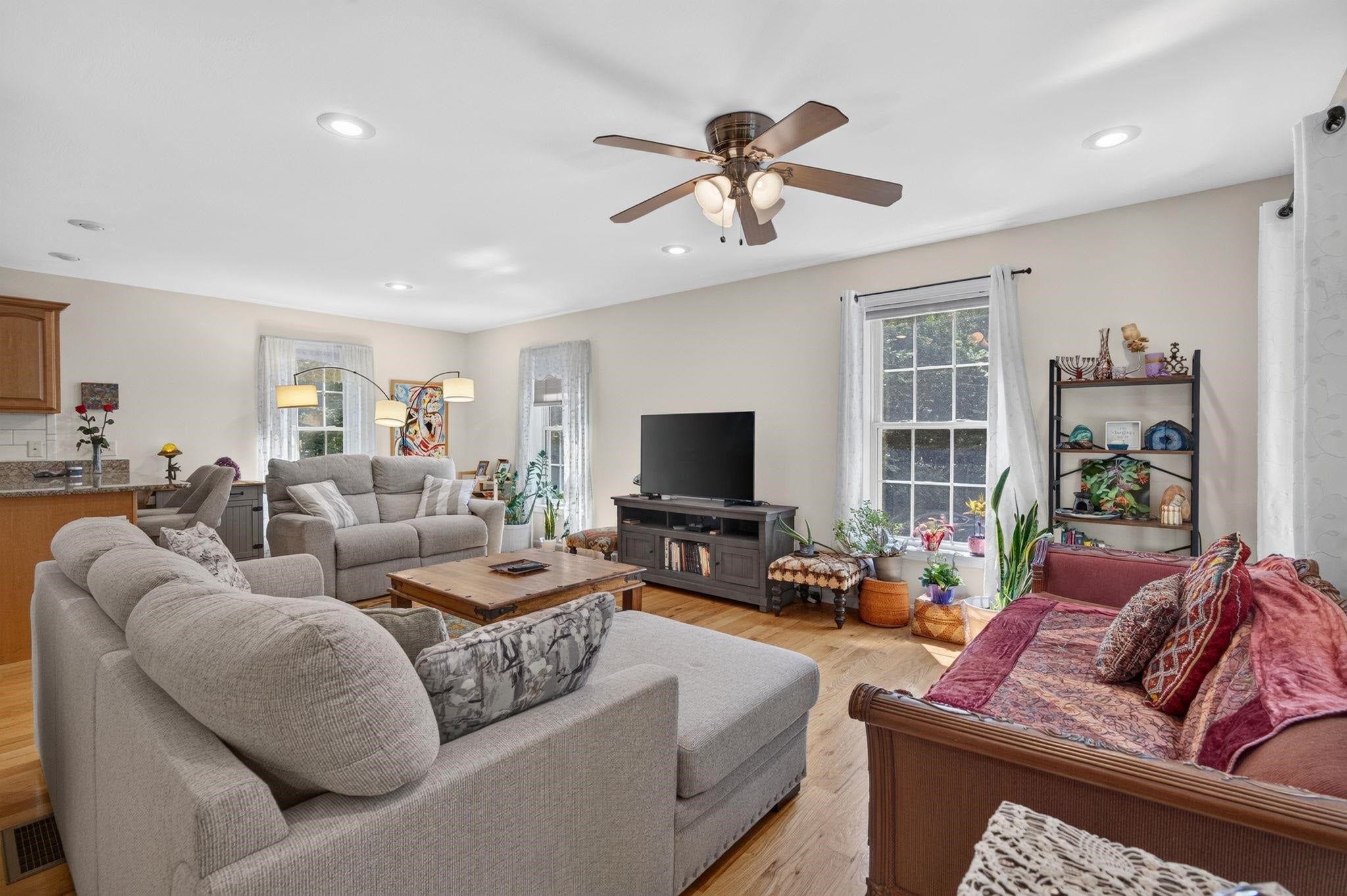 14 Holton Circle