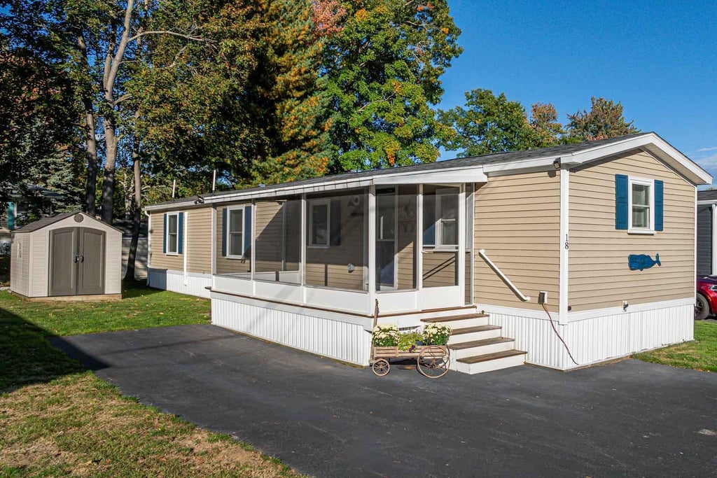 Photo of 18 Seabreeze Drive, North Hampton, NH 03862 (MLS # 5113434)