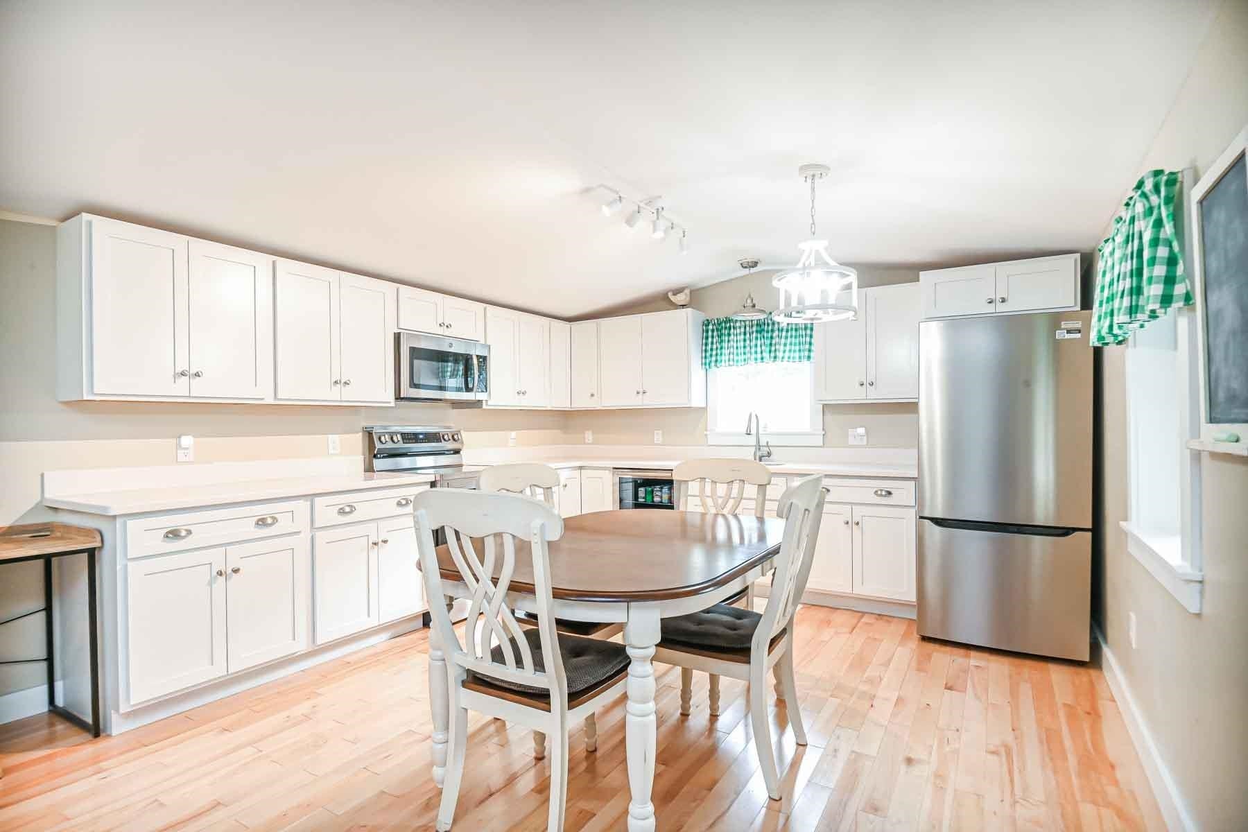 18 Seabreeze Drive