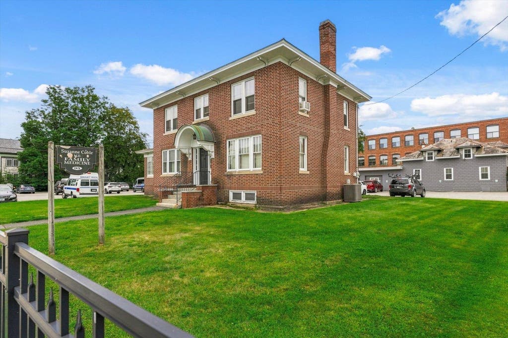 Photo of 93 Roxbury Street &amp; 12 Norway Avenue, Keene, NH 03431 (MLS # 5104640)
