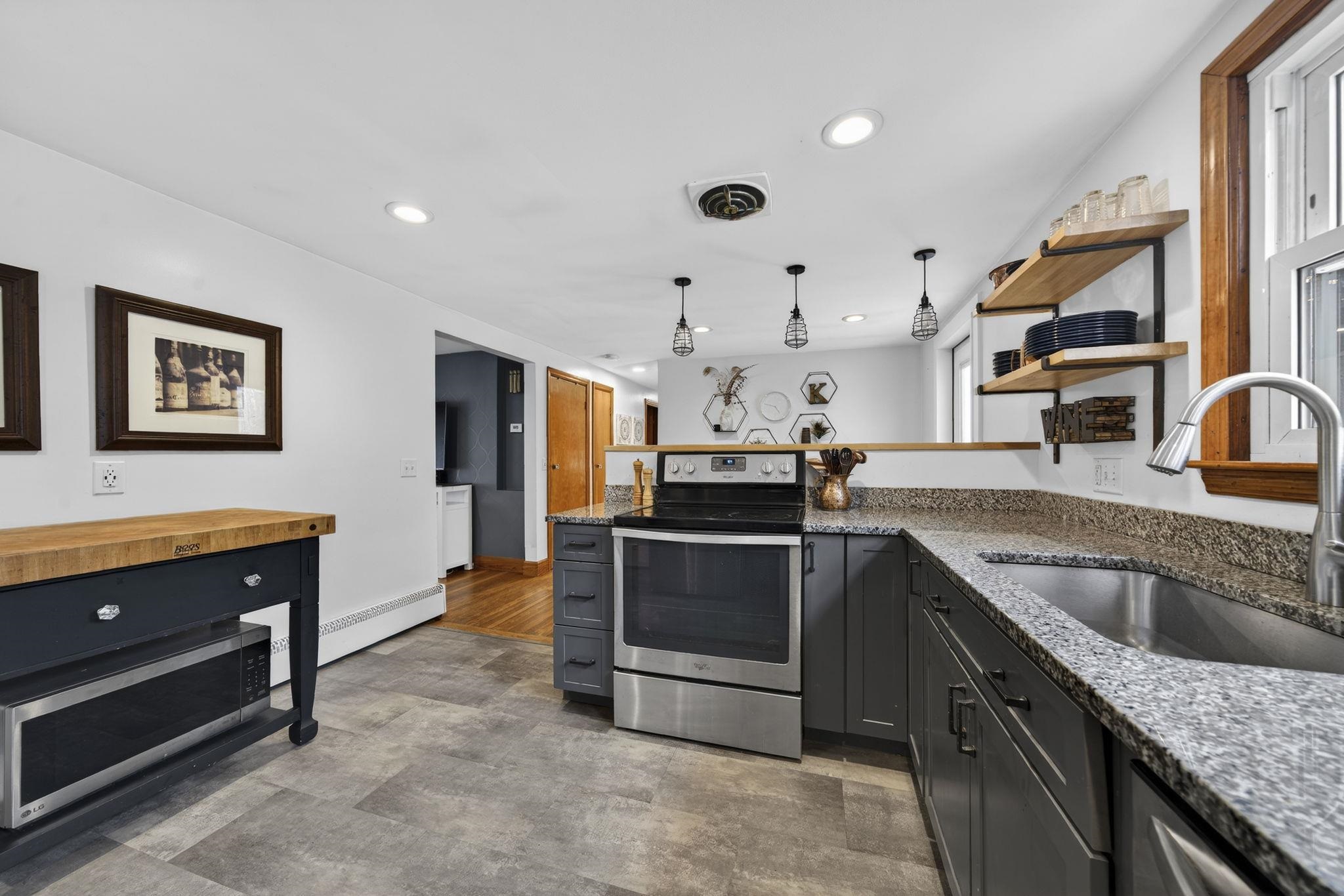 686 Old Candia Road