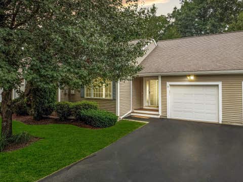Photo of 35 Forrest Street #35, Hampstead, NH 03826 (MLS # 5100128)