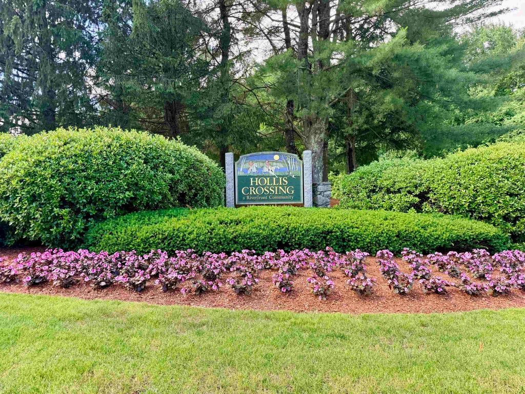 Photo of 208 Bartemus Trail, Nashua, NH 03063 (MLS # 5098469)