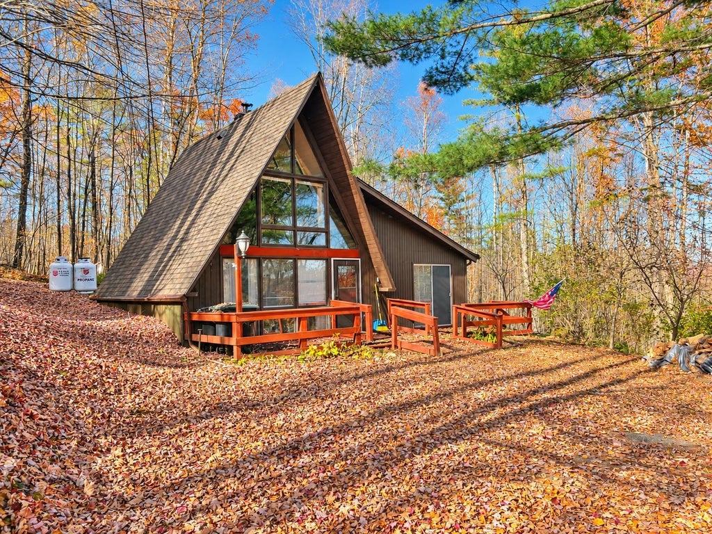 Photo of 32 Millers Run, Bethlehem, NH 03574 (MLS # 5115379)