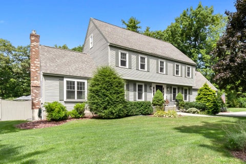 Photo of 19 Buttonwood Drive, Derry, NH 03038 (MLS # 5104520)