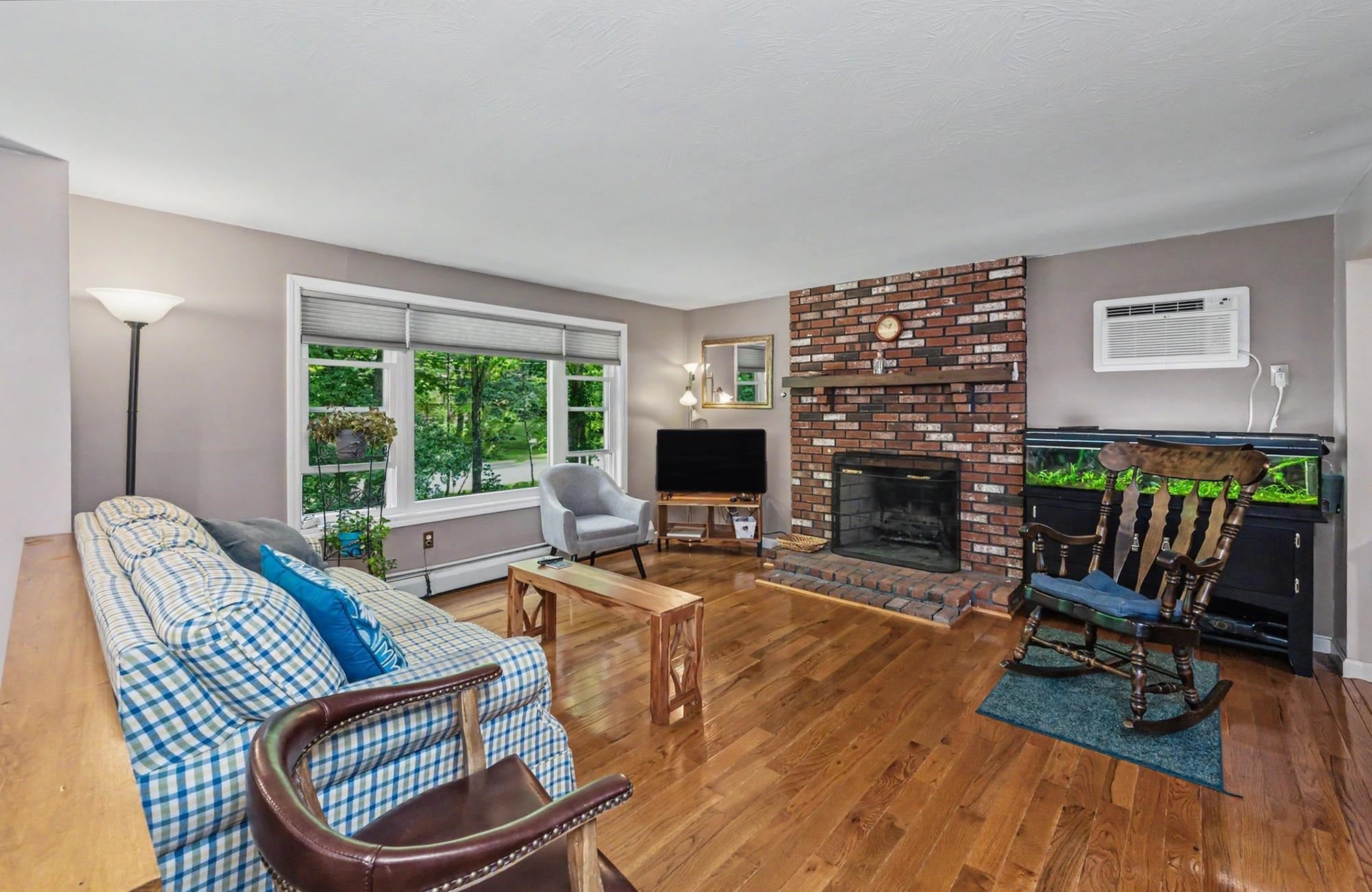 14 Tomahawk Drive