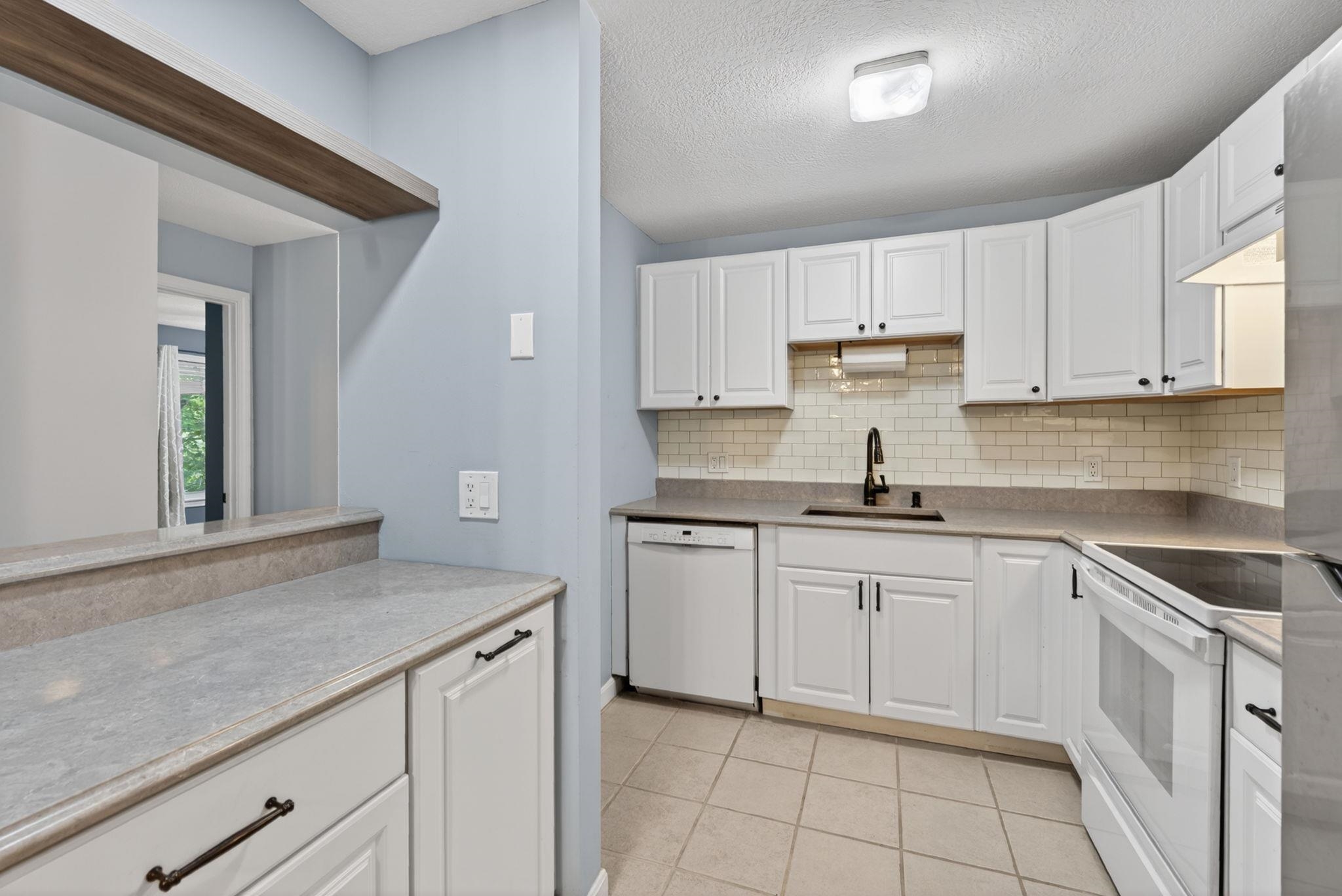 12 Timberwood Drive 302