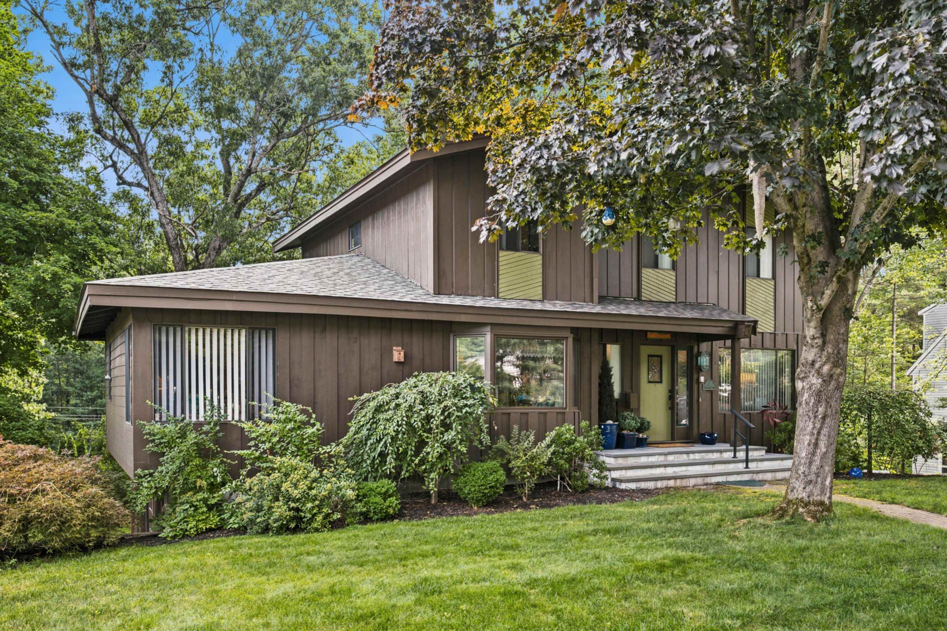 3 Eastbrook Drive