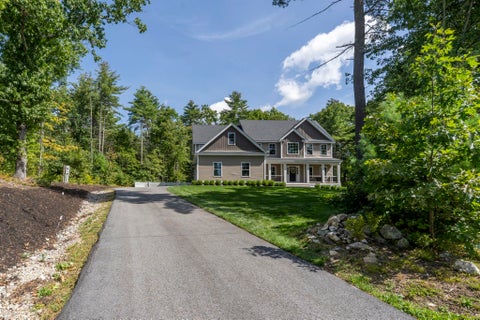 Photo of 3 Farm Meadows Lane, Londonderry, NH 03053 (MLS # 5110418)