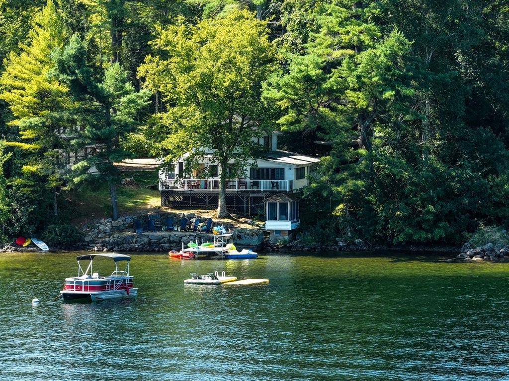 Photo of 48 Old Clubhouse Lane, Bridgewater, NH 03222 (MLS # 4796524)