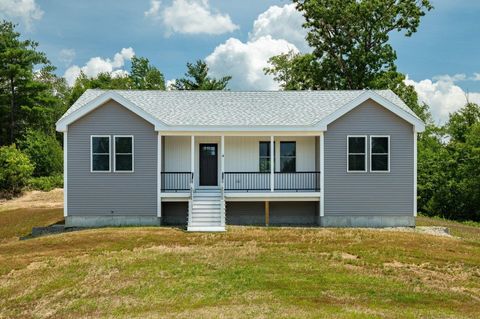 Photo of 4 Hawthorne Road, Ossipee, NH 03864 (MLS # 5099819)