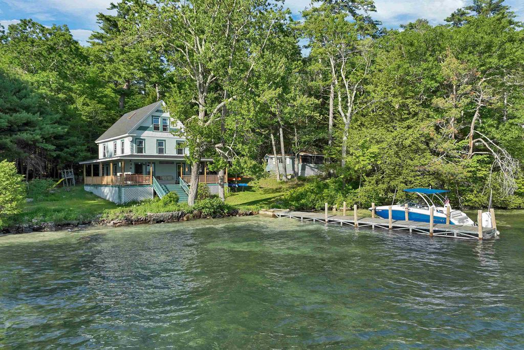 Photo of 31 Pitchwood Island, Meredith, NH 03253 (MLS # 5094139)