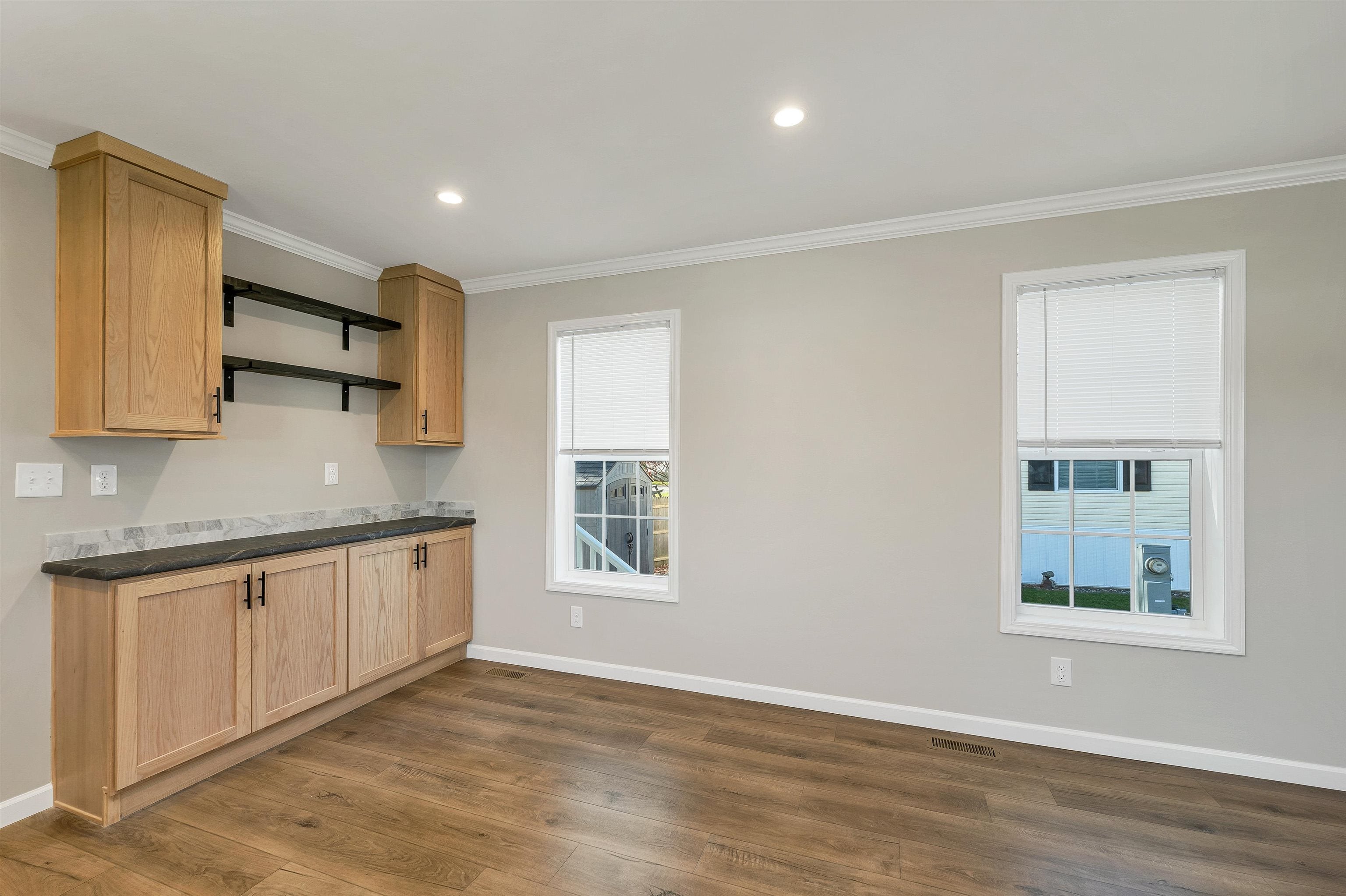 25 Seabreeze Drive