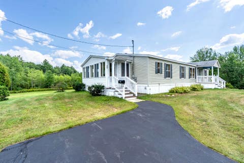 Photo of 955 Calef Highway, Barrington, NH 03825 (MLS # 5106585)