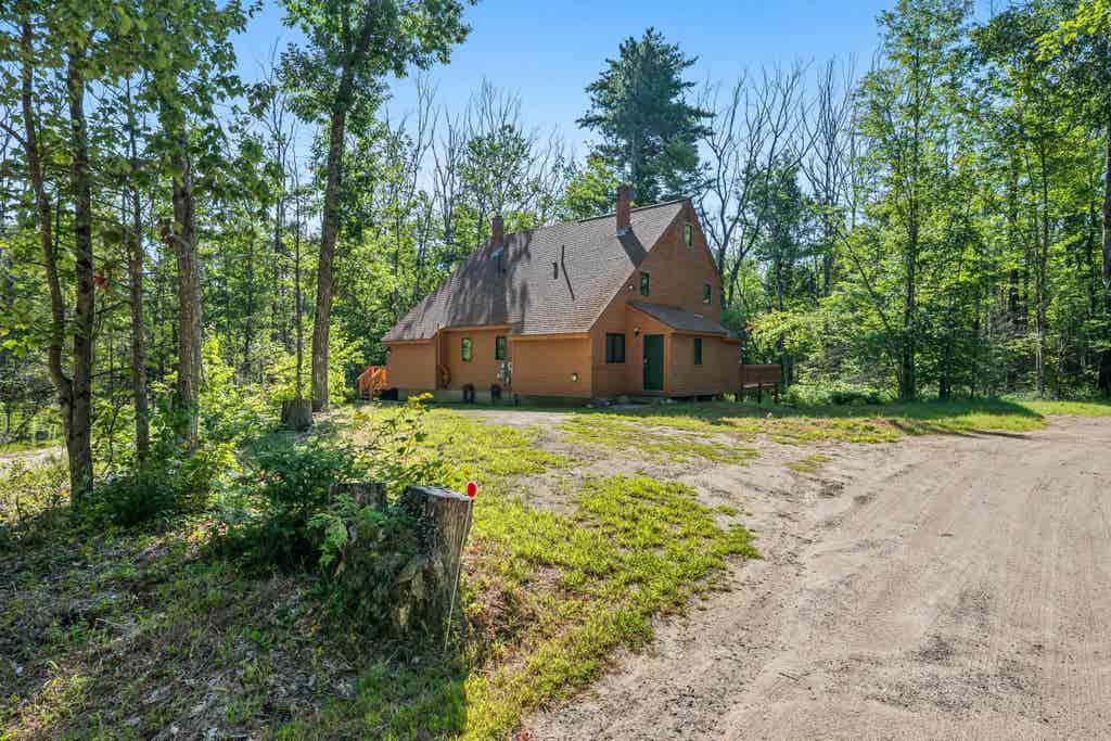 Photo of 27 Abbey Lane #9, Conway, NH 03818 (MLS # 5106290)