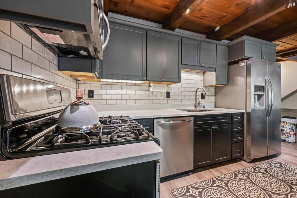 Photo of 27 Abbey Lane #9, Conway, NH 03818 (MLS # 5106290)
