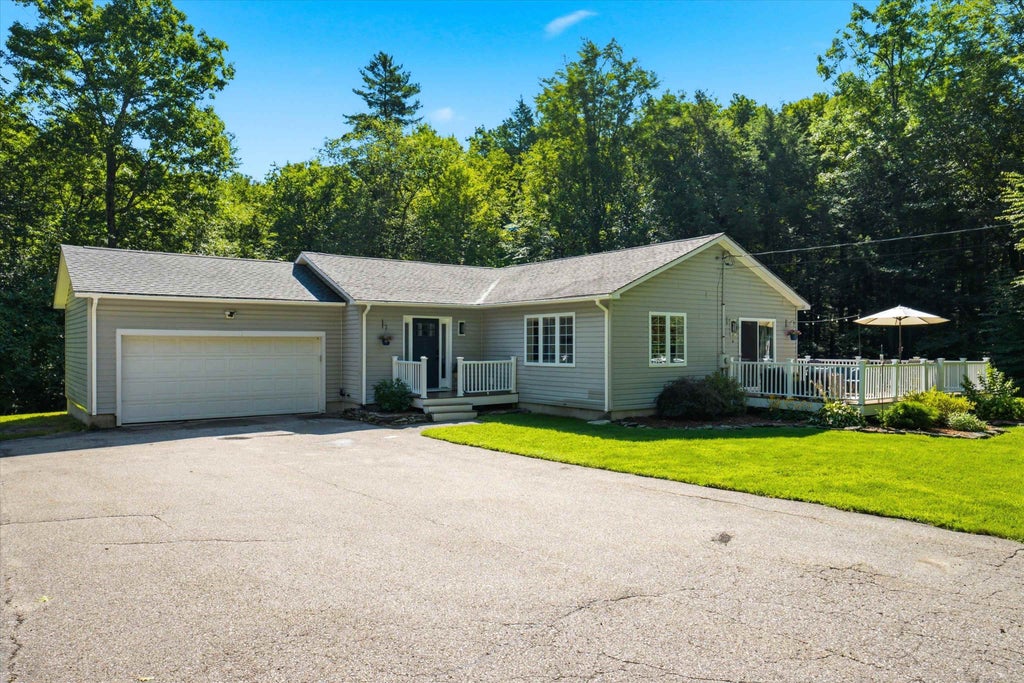 Photo of 127 Green Road, Raymond, NH 03077 (MLS # 5103607)