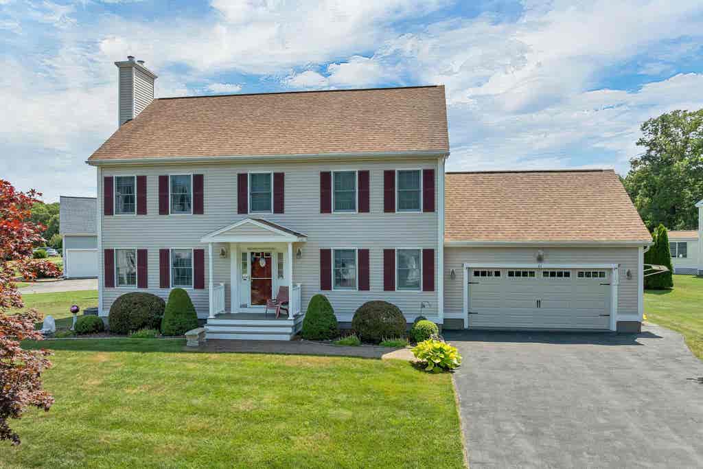 Photo of 41 Viola Circle, Seabrook, NH 03847 (MLS # 5101867)