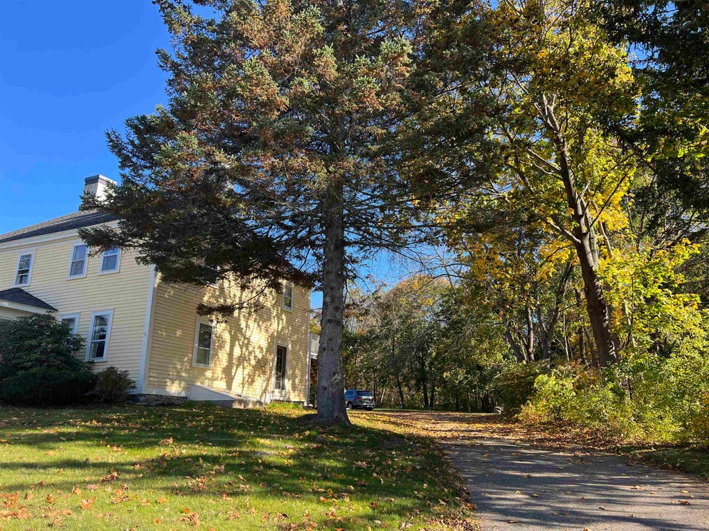 Photo of 156 Portsmouth Avenue, Stratham, NH 03885 (MLS # 5108188)