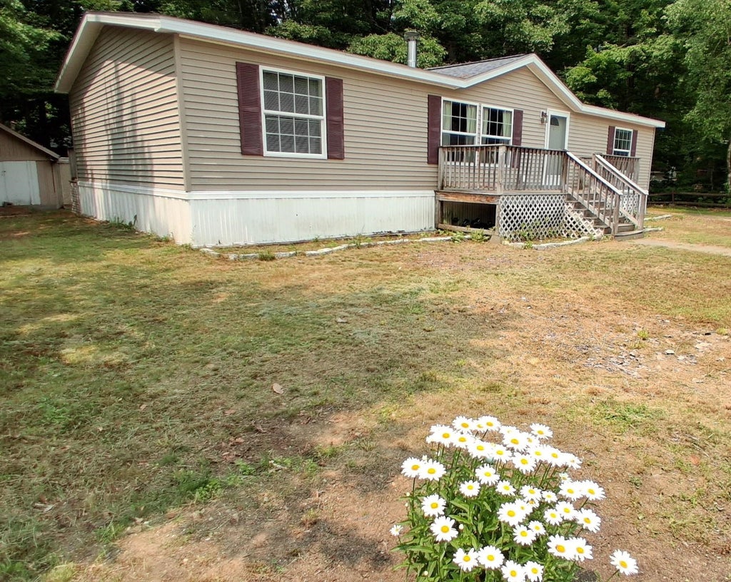 Photo of 11 Page Street, Plymouth, NH 03264 (MLS # 5102351)